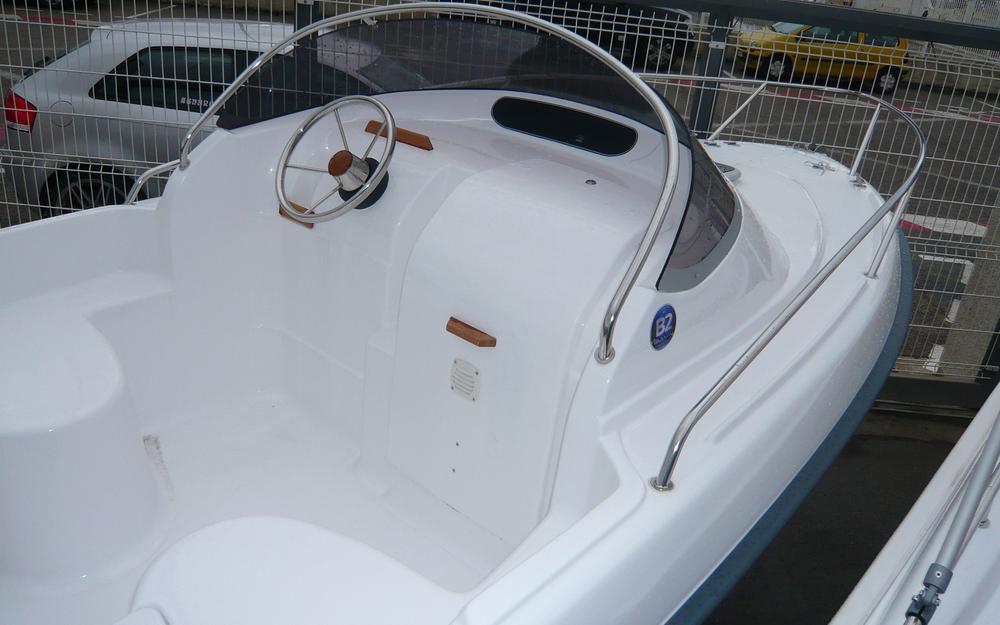 slider 2 B2 Marine Cap Ferret 472 Cruiser