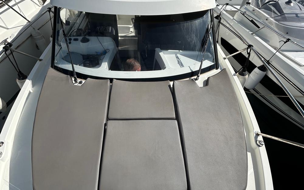 slider 11 Beneteau Antares 8 OB