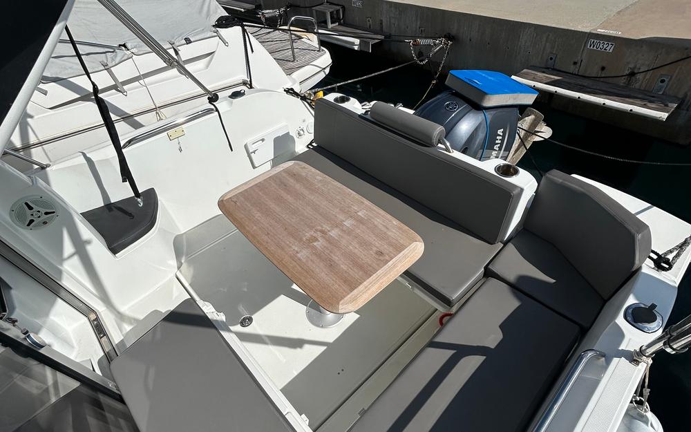 slider 12 Beneteau Antares 8 OB