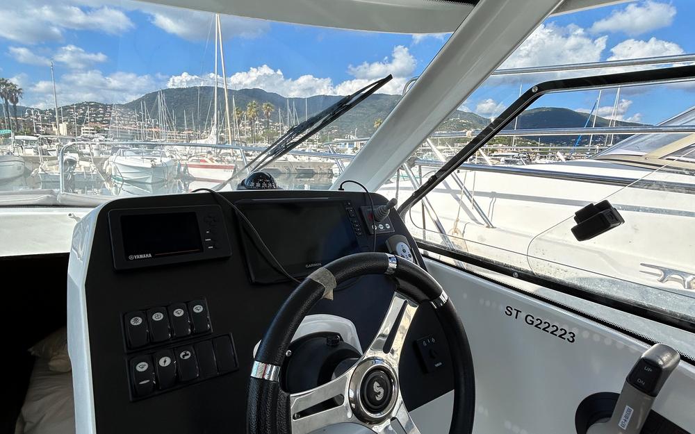 slider 24 Beneteau Antares 8 OB