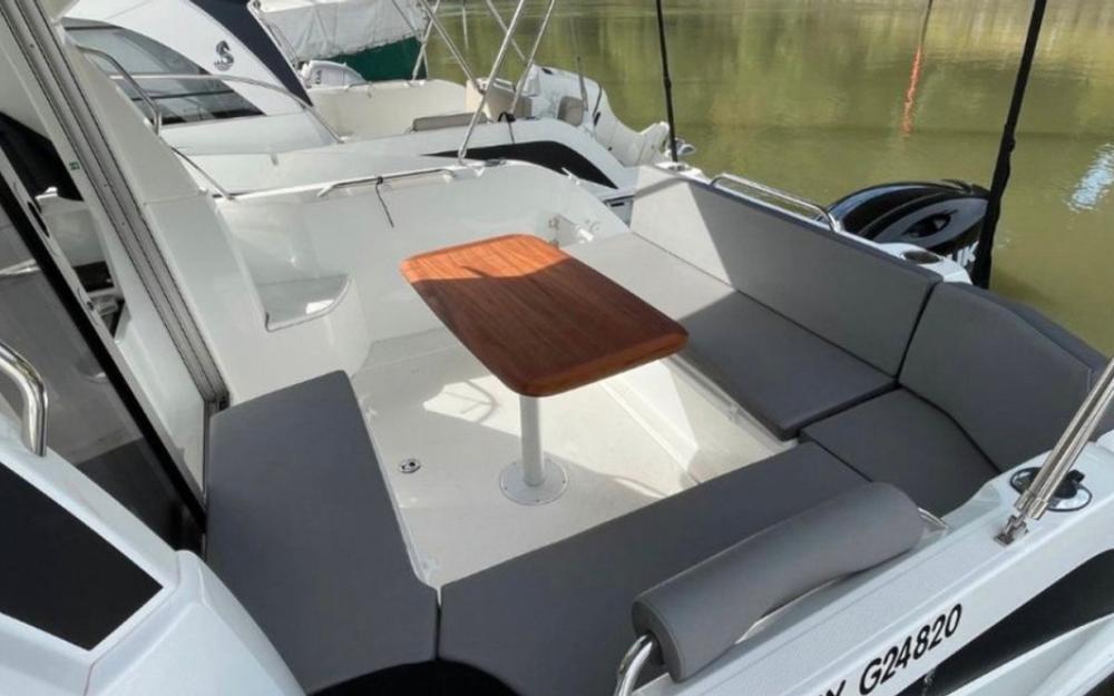 slider 5 Beneteau Antares 8 OB