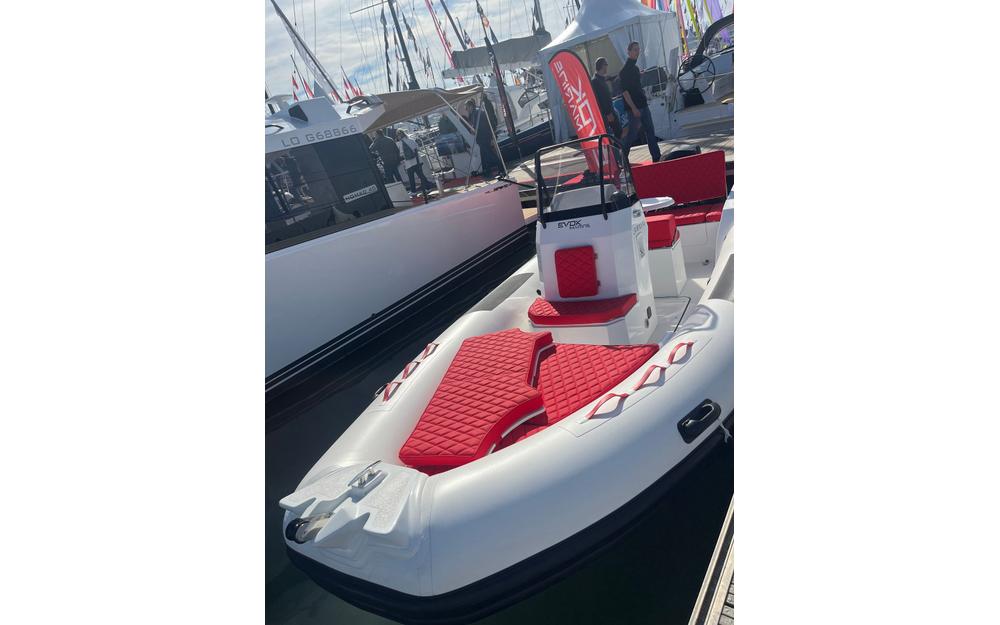 slider 1 Evok Marine Evok 21 Ocean