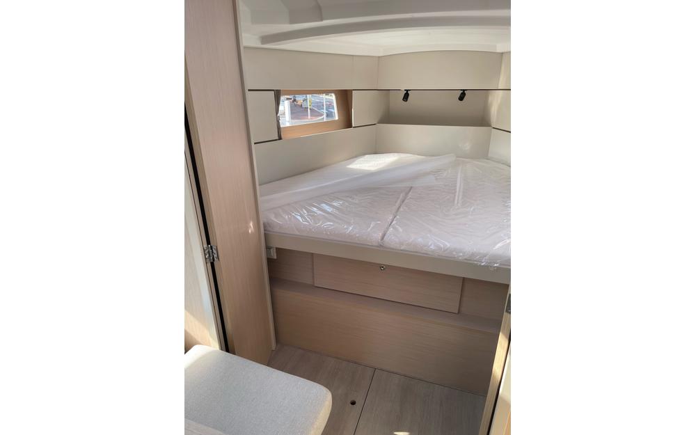 slider 10 Beneteau Oceanis 38.1