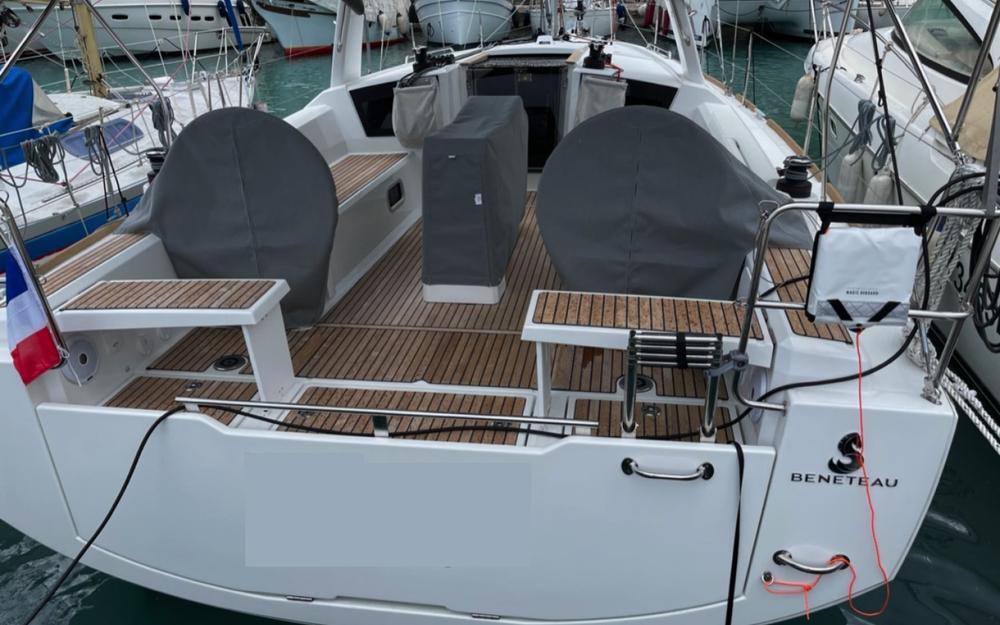 slider 3 Beneteau Oceanis 38.1