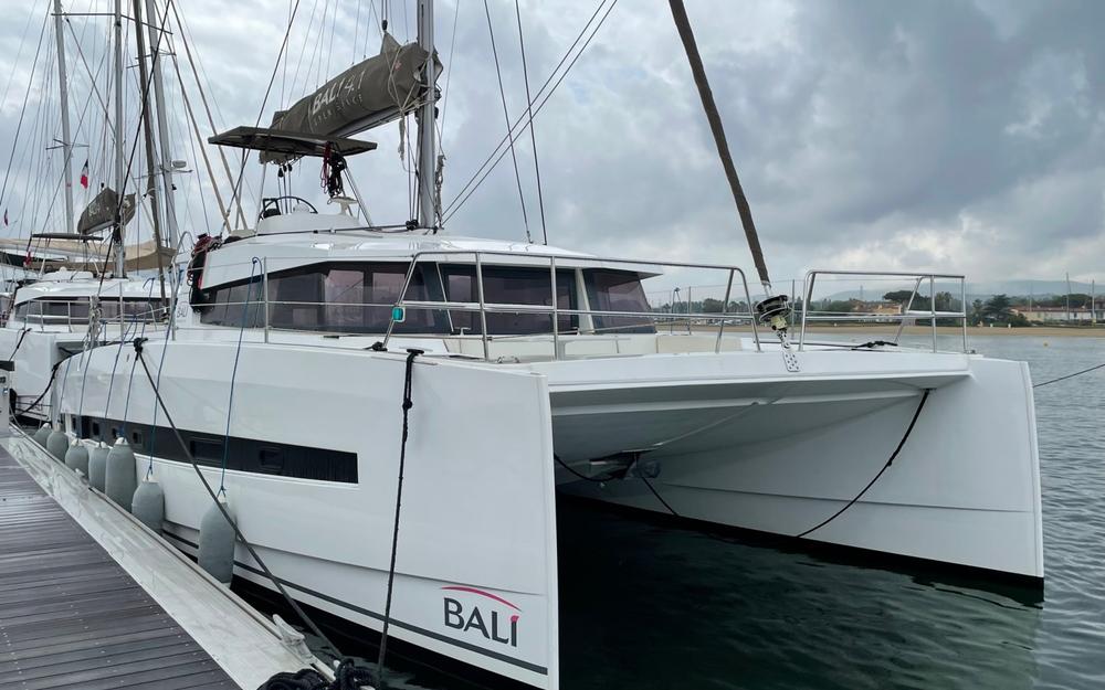 slider 0 Bali Catamarans Bali 4.1