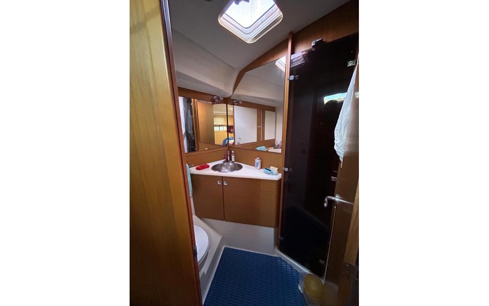 slider 27 Jeanneau Sun Odyssey 49 i