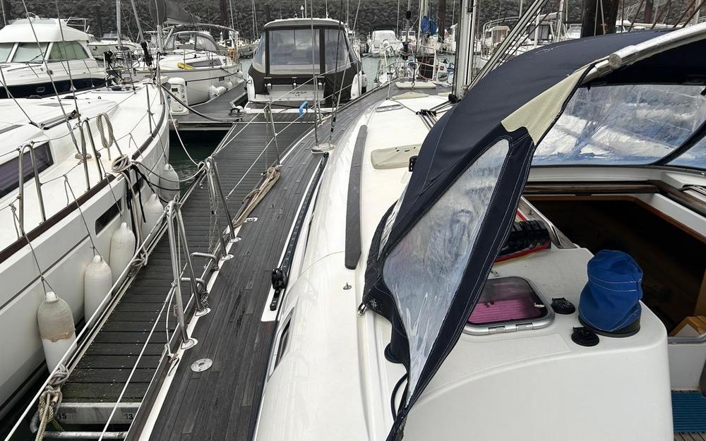 slider 1 Jeanneau Sun Odyssey 49 i